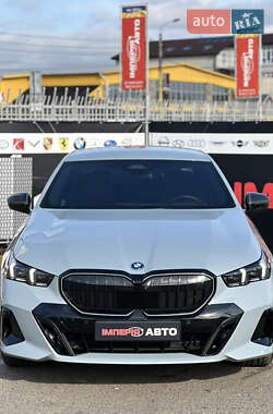 Седан BMW 5 Series 2024 в 