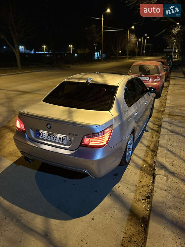 Седан BMW 5 Series 2009 в Петриковке