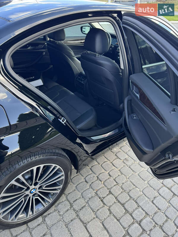Седан BMW 5 Series 2017 в Львові