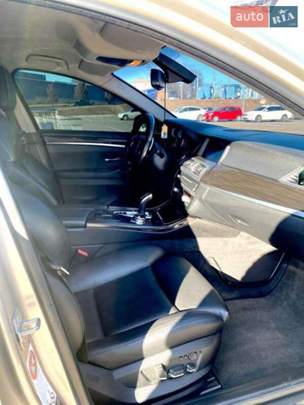 Седан BMW 5 Series 2012 в Виннице