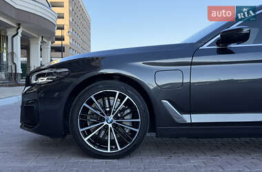 Седан BMW 5 Series 2020 в 