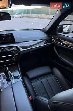 Седан BMW 5 Series 2020 в 