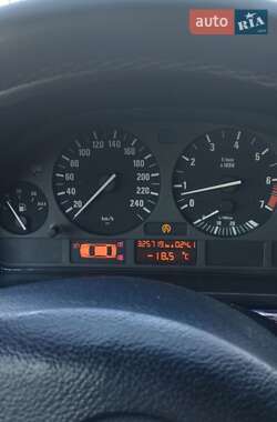 Седан BMW 5 Series 1997 в Киеве