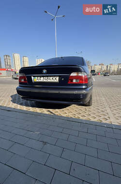 Седан BMW 5 Series 2000 в 