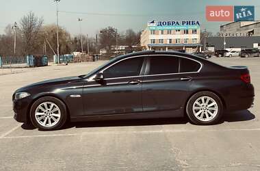 Седан BMW 5 Series 2013 в 