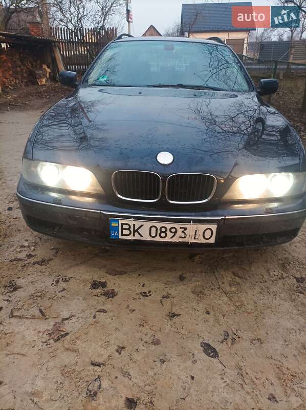 Універсал BMW 5 Series 2000 в Вараші