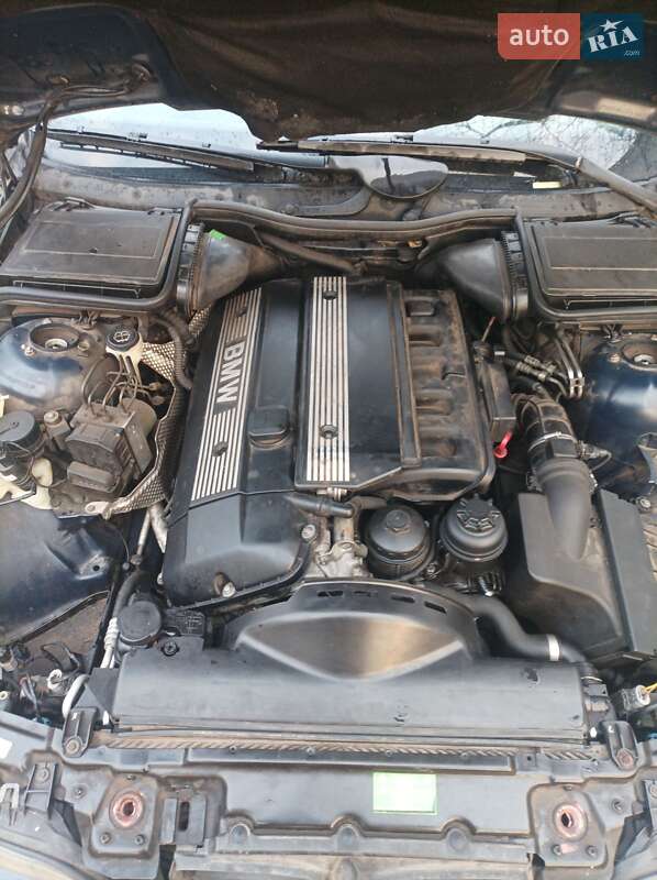 Універсал BMW 5 Series 2000 в Вараші