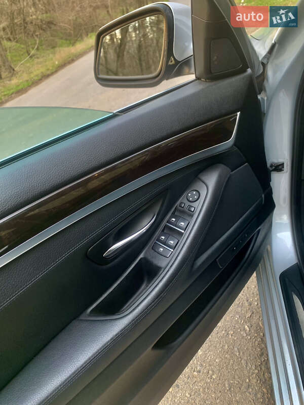 Седан BMW 5 Series 2013 в Днепре