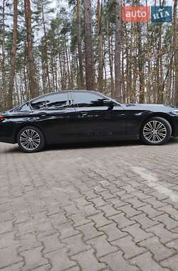 Седан BMW 5 Series 2017 в 
