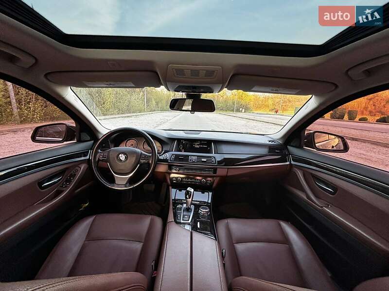 Седан BMW 5 Series 2015 в Новомосковську