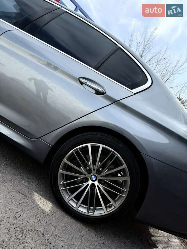 Седан BMW 5 Series 2017 в Виннице