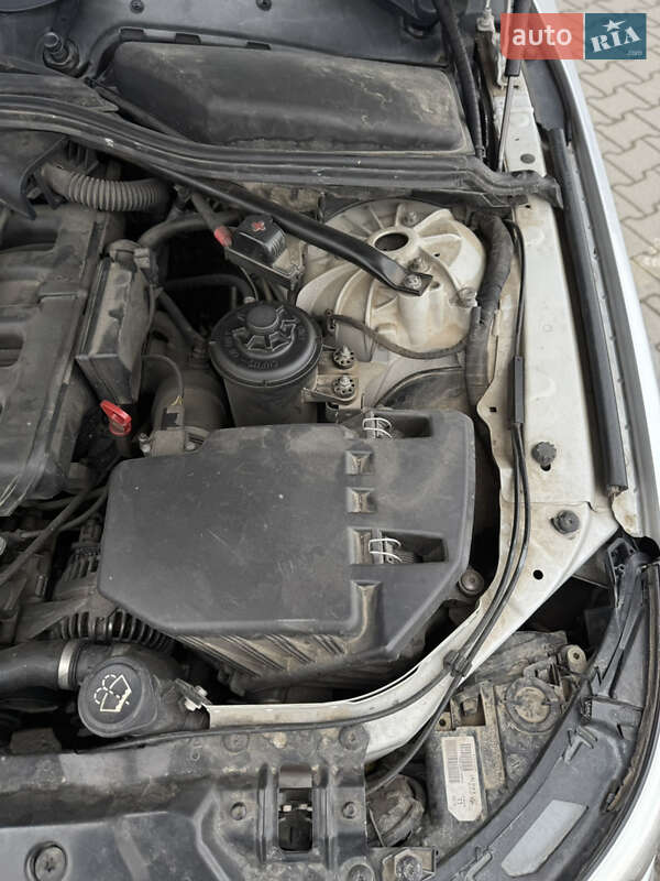 Седан BMW 5 Series 2003 в Черновцах