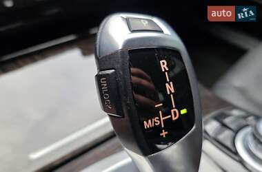 Седан BMW 5 Series 2013 в 