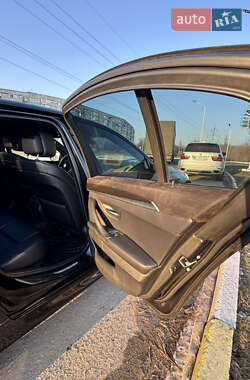 Седан BMW 5 Series 2012 в 
