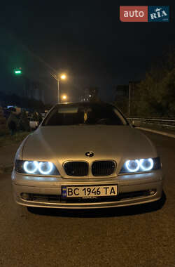 Седан BMW 5 Series 2001 в 