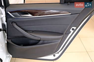 Седан BMW 5 Series 2018 в 