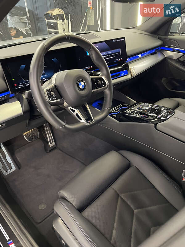 Седан BMW 5 Series 2024 в Киеве фото 25 Седан BMW 5 Series 2024 в Киеве