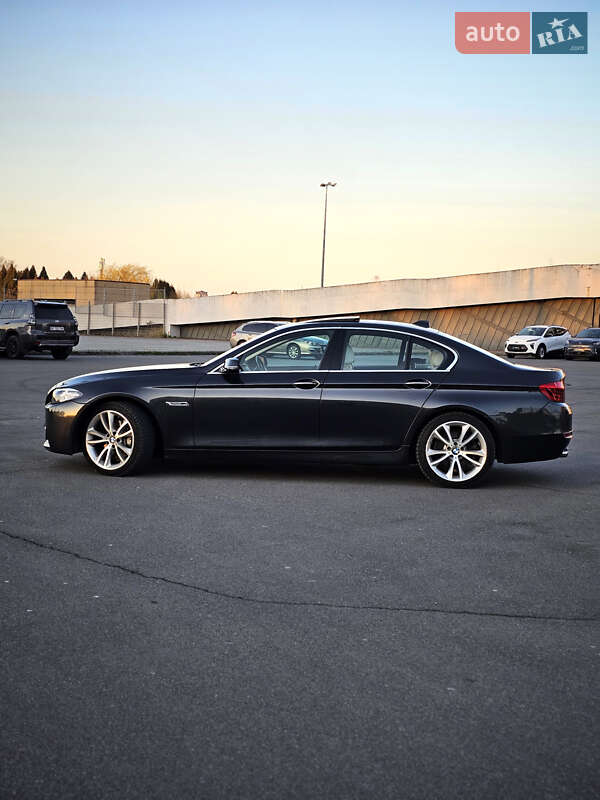 Седан BMW 5 Series 2013 в Львові