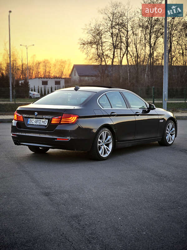 Седан BMW 5 Series 2013 в Львові