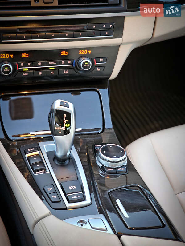 Седан BMW 5 Series 2013 в Львові