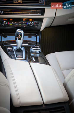Седан BMW 5 Series 2013 в 