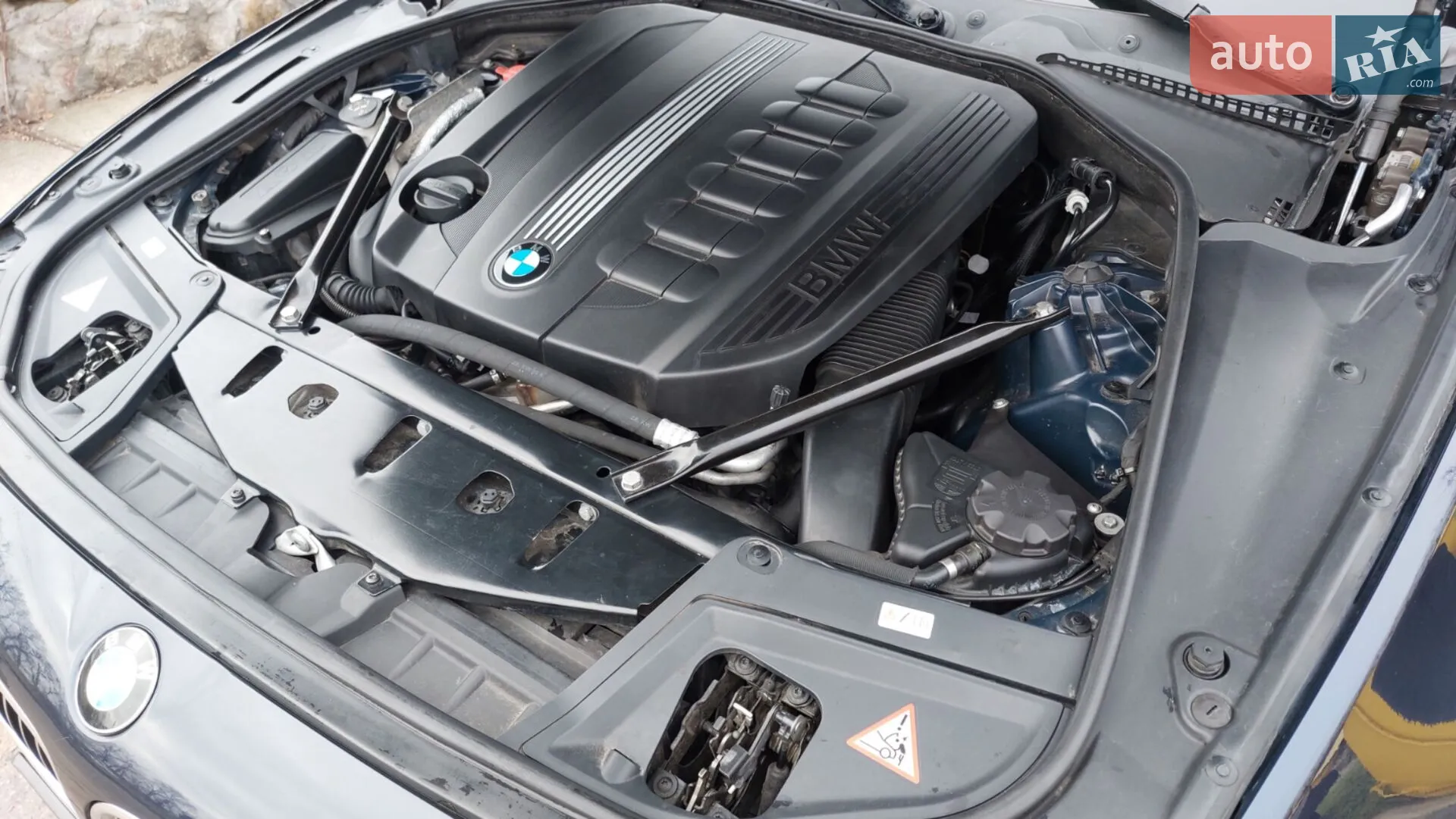 2010 BMW 5er - мініатюра 11