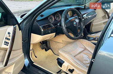 Седан BMW 5 Series 2005 в 