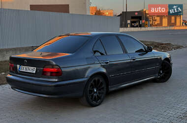Седан BMW 5 Series 2000 в Чернівцях
