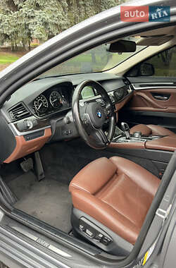 Седан BMW 5 Series 2013 в 
