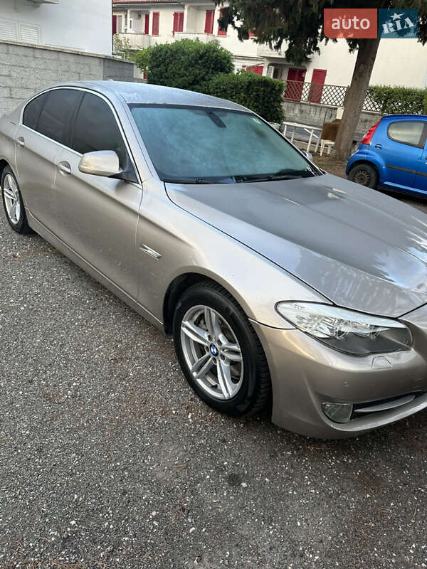 Седан BMW 5 Series 2012 в Киеве
