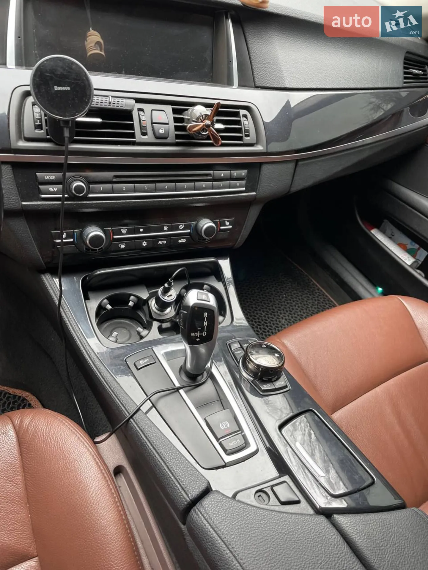 2010 BMW 5er - мініатюра 3