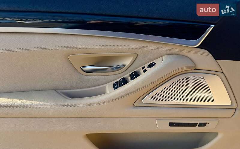 Седан BMW 5 Series 2013 в Львове