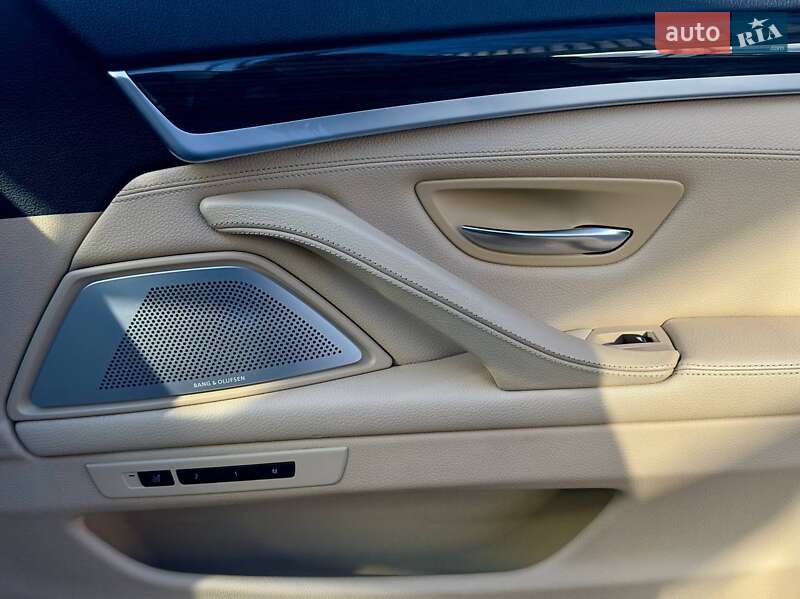 Седан BMW 5 Series 2013 в Львове
