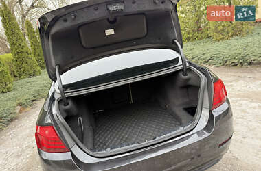 Седан BMW 5 Series 2012 в 