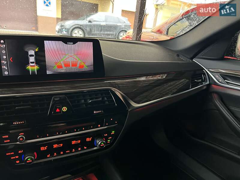Седан BMW 5 Series 2018 в Львове
