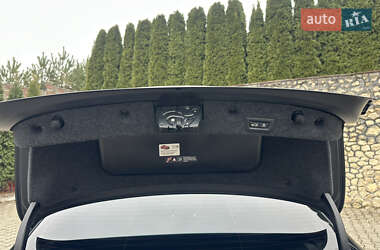 Седан BMW 5 Series 2012 в 