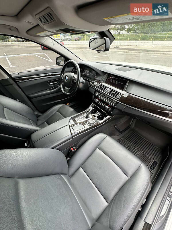 Седан BMW 5 Series 2016 в Києві