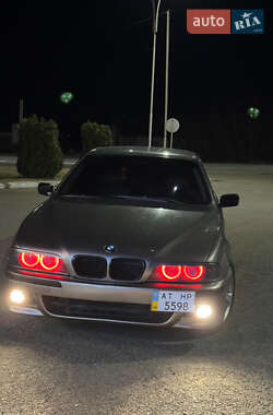 Седан BMW 5 Series 2001 в 