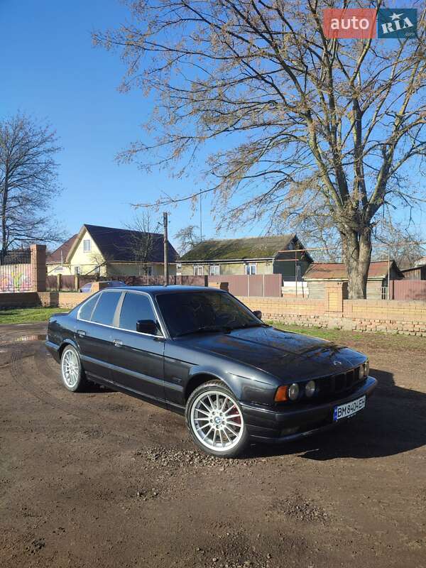 Седан BMW 5 Series 1990 в 