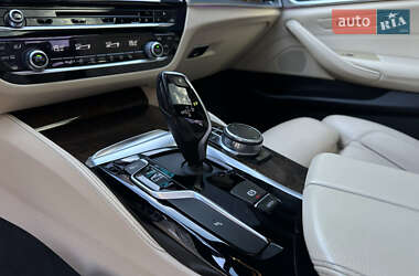Седан BMW 5 Series 2019 в 
