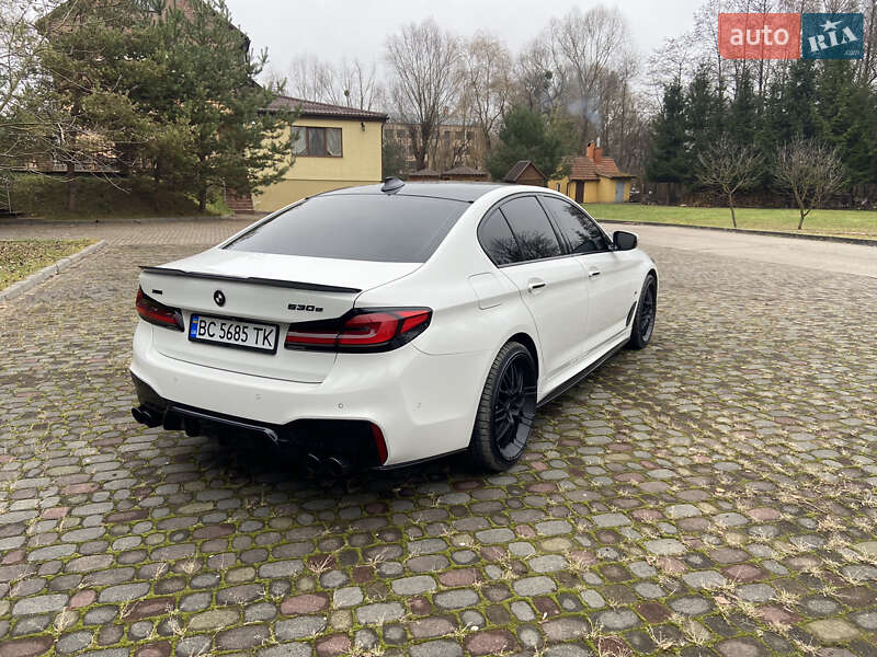 Седан BMW 5 Series 2017 в Львове