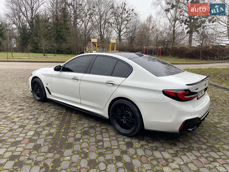 Седан BMW 5 Series 2017 в Львове