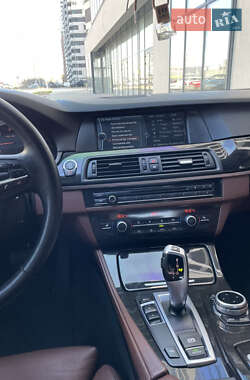 Седан BMW 5 Series 2012 в 