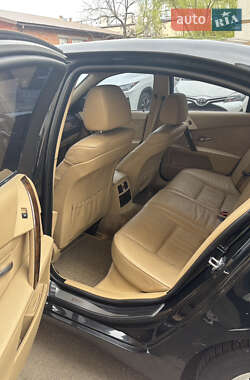 Седан BMW 5 Series 2005 в 