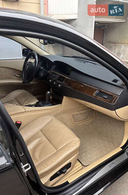 Седан BMW 5 Series 2005 в 