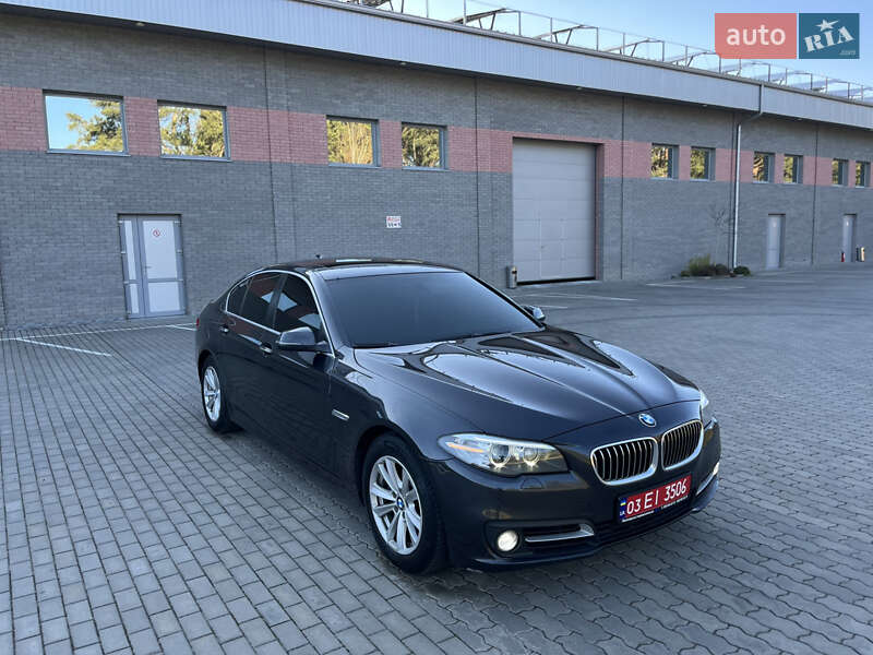 Седан BMW 5 Series 2015 в 