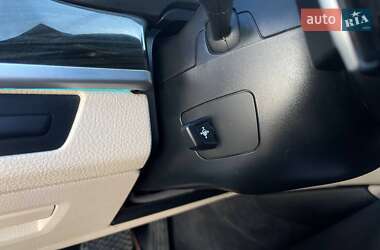 Седан BMW 5 Series 2012 в 