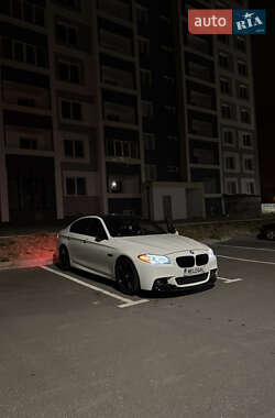 Седан BMW 5 Series 2015 в 