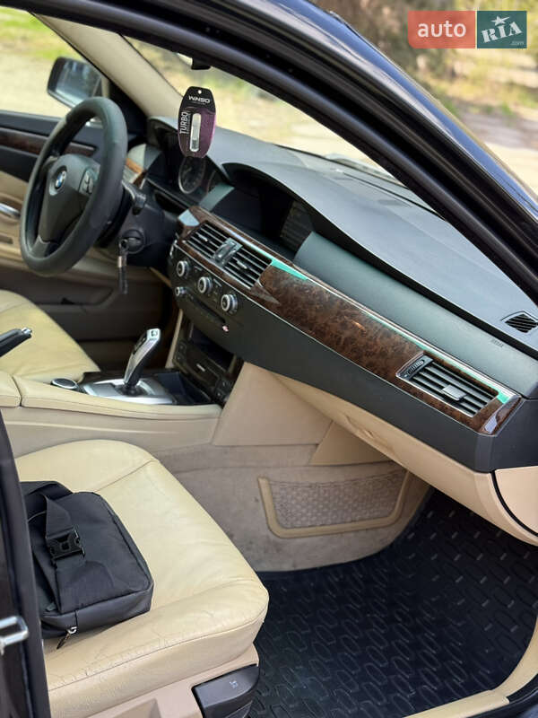 Седан BMW 5 Series 2007 в Днепре