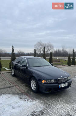 Седан BMW 5 Series 2001 в Ужгороді